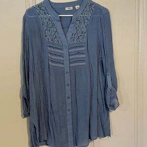 Women’s blue top